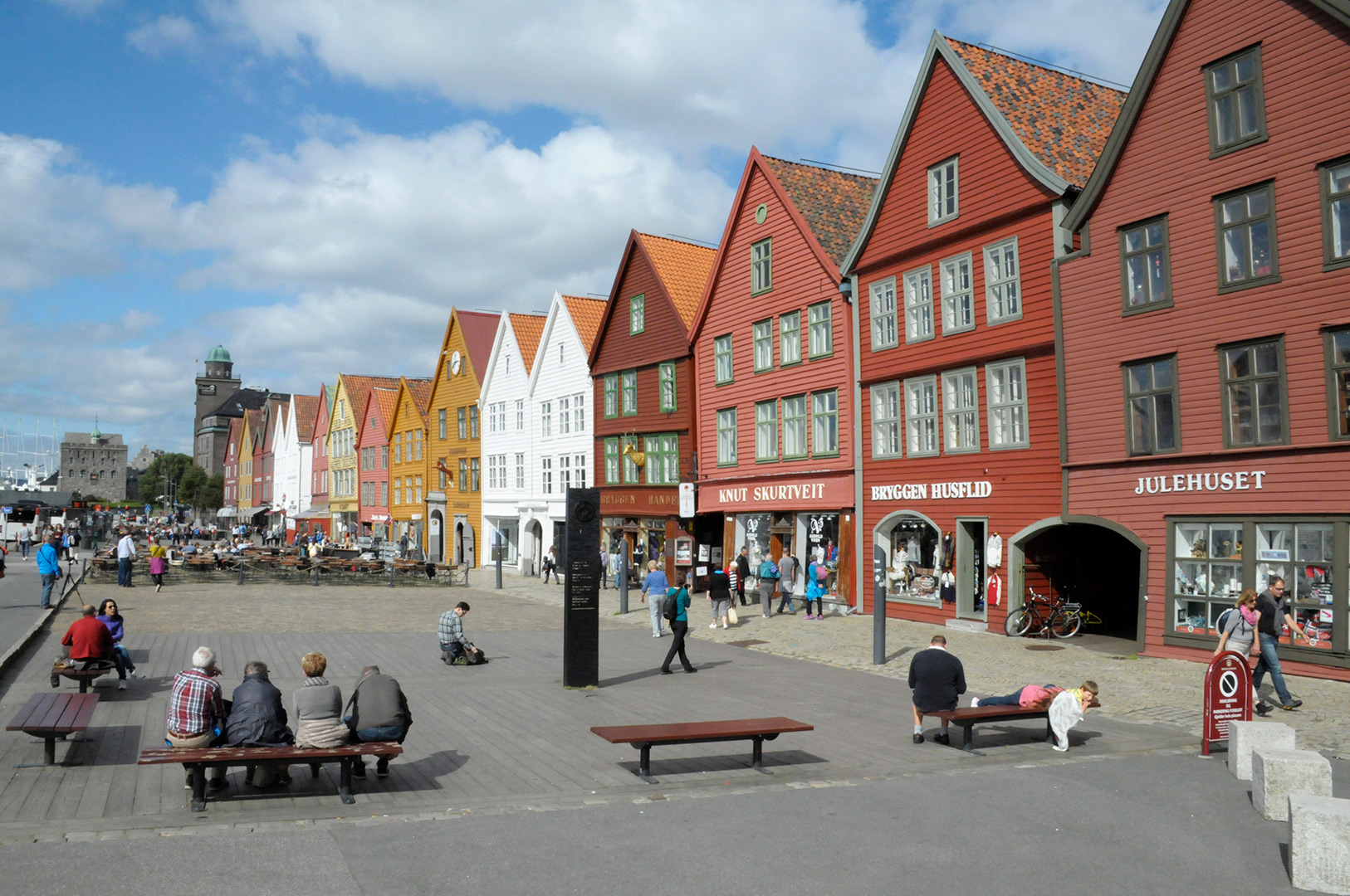 Bryggen i Bergen er ett av de norske stedene som står på UNESCOs verdensarvliste. Foto: Anders Amlo Riksantikvaren
