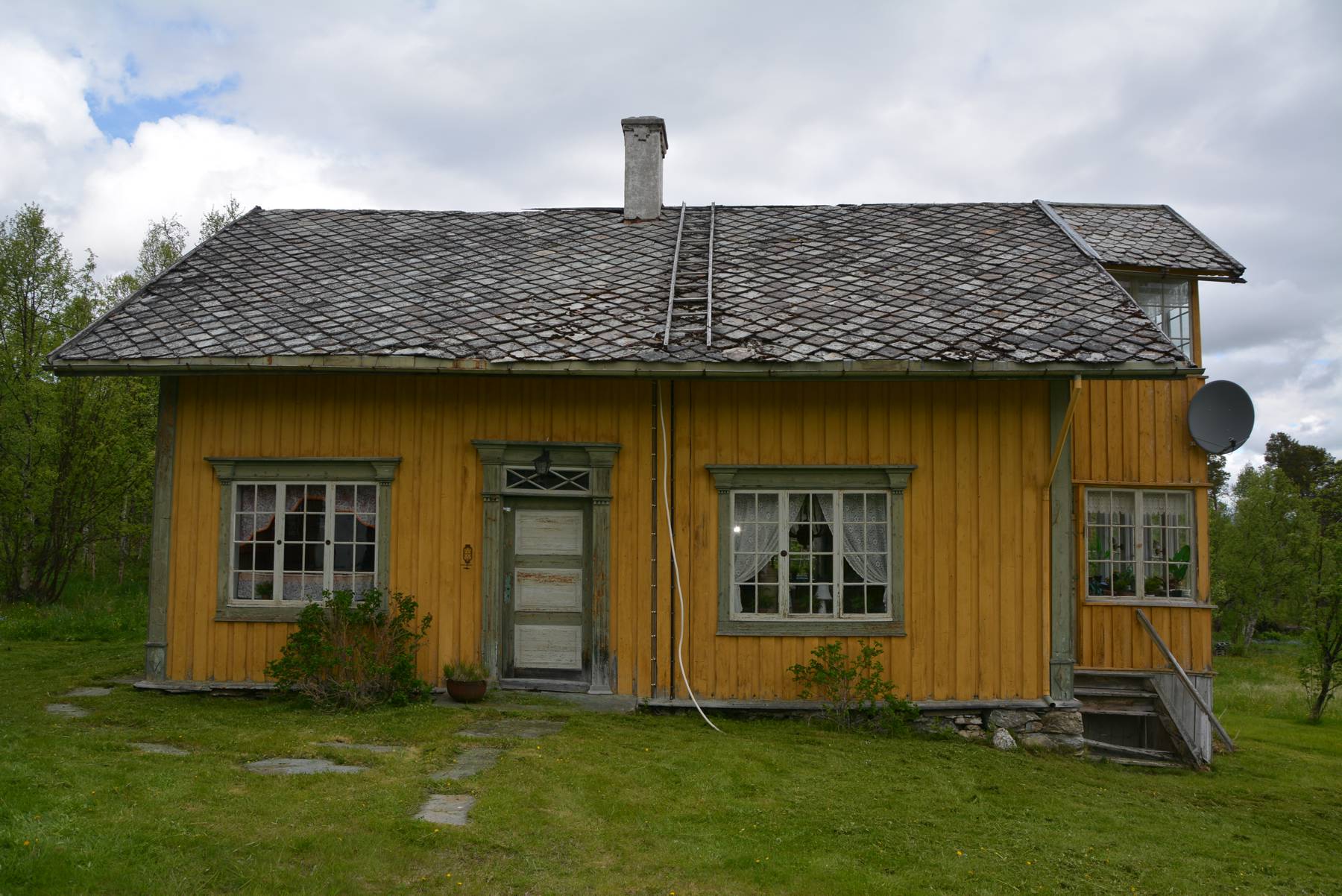 Bilde av Hovedhuset på Litjtrøa med forbilder fra Carl-Larsson stilen. Foto: Roy Håpnes Trøndelag fylkeskommune