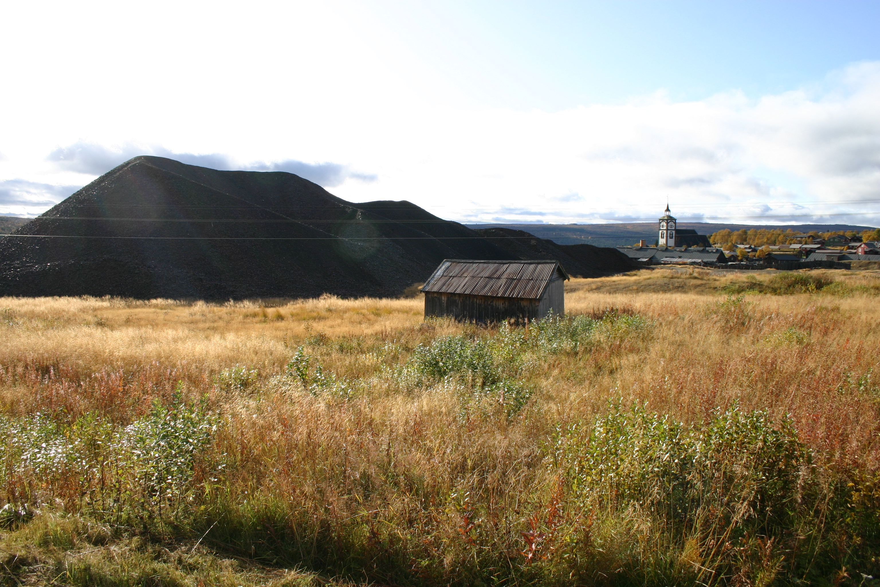 Fra det vakre kulturlandskapet med slagghauger i nærområdet til Røros. Foto: Lisen Roll Riksantikvaren