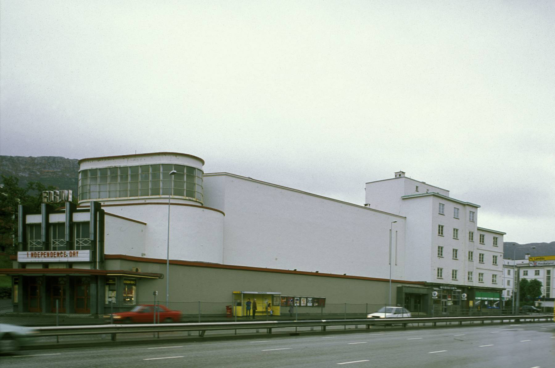Bilde av Forum kino i 1996. Foto: Birger Lindstad, Riksantikvaren