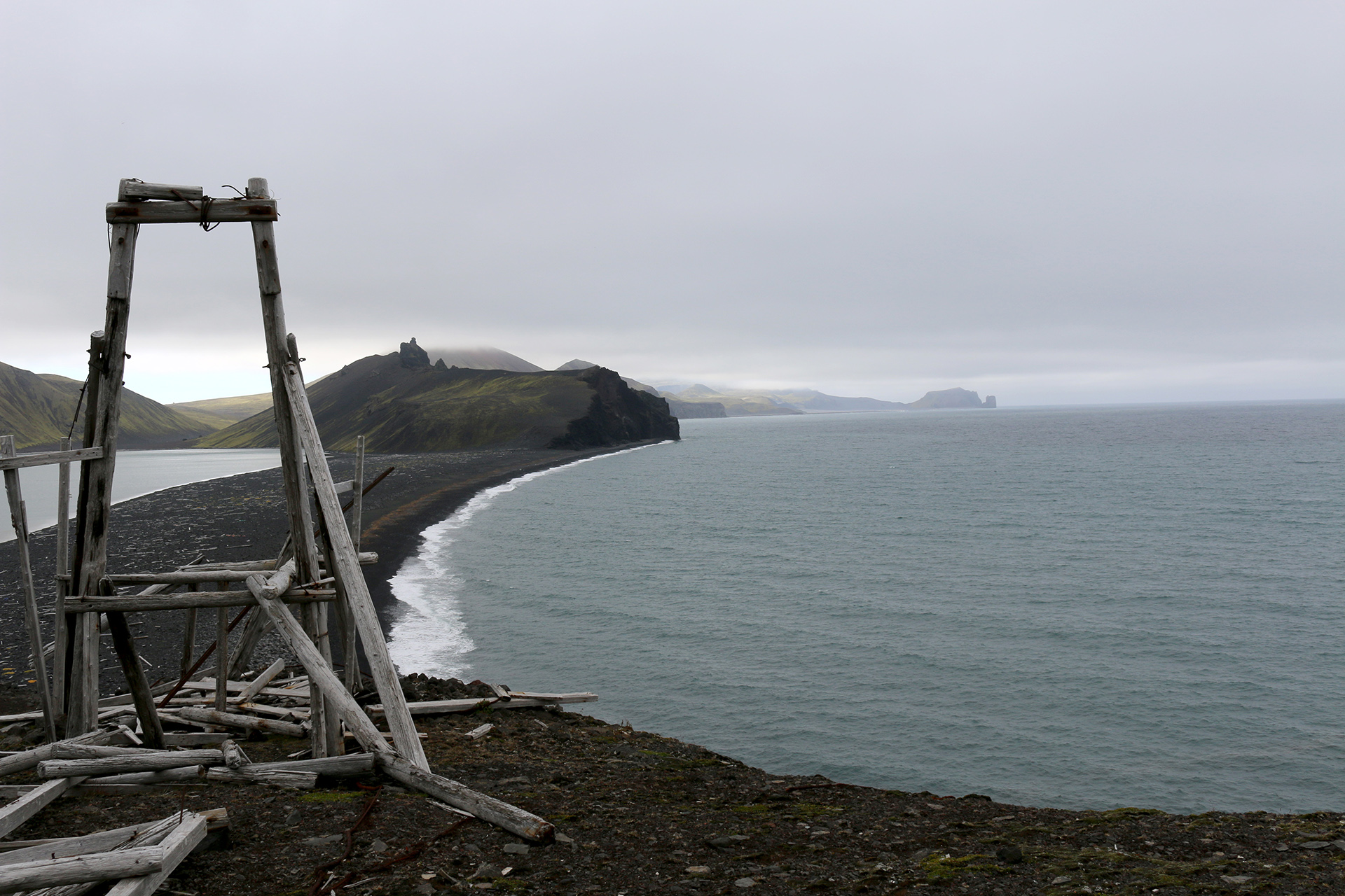 Bildet viser Toppen av taubanen fra stranden til «Gamle Metten». Foto: Karen Thommesen, Riksantikvaren