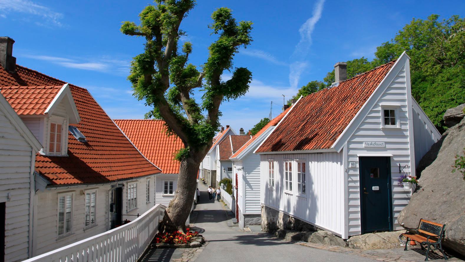 Bilde av en gate i skudeneshavn. Foto er tatt av Ørjan B. Iversen, Riksantikvaren