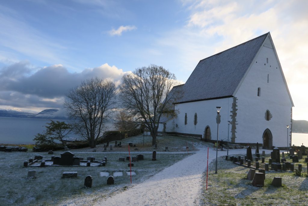 Trondenes kirke