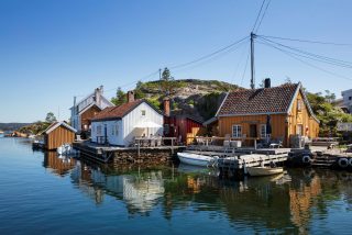 Ventar på ekstremvêret Amy: Ny-Hellesund.