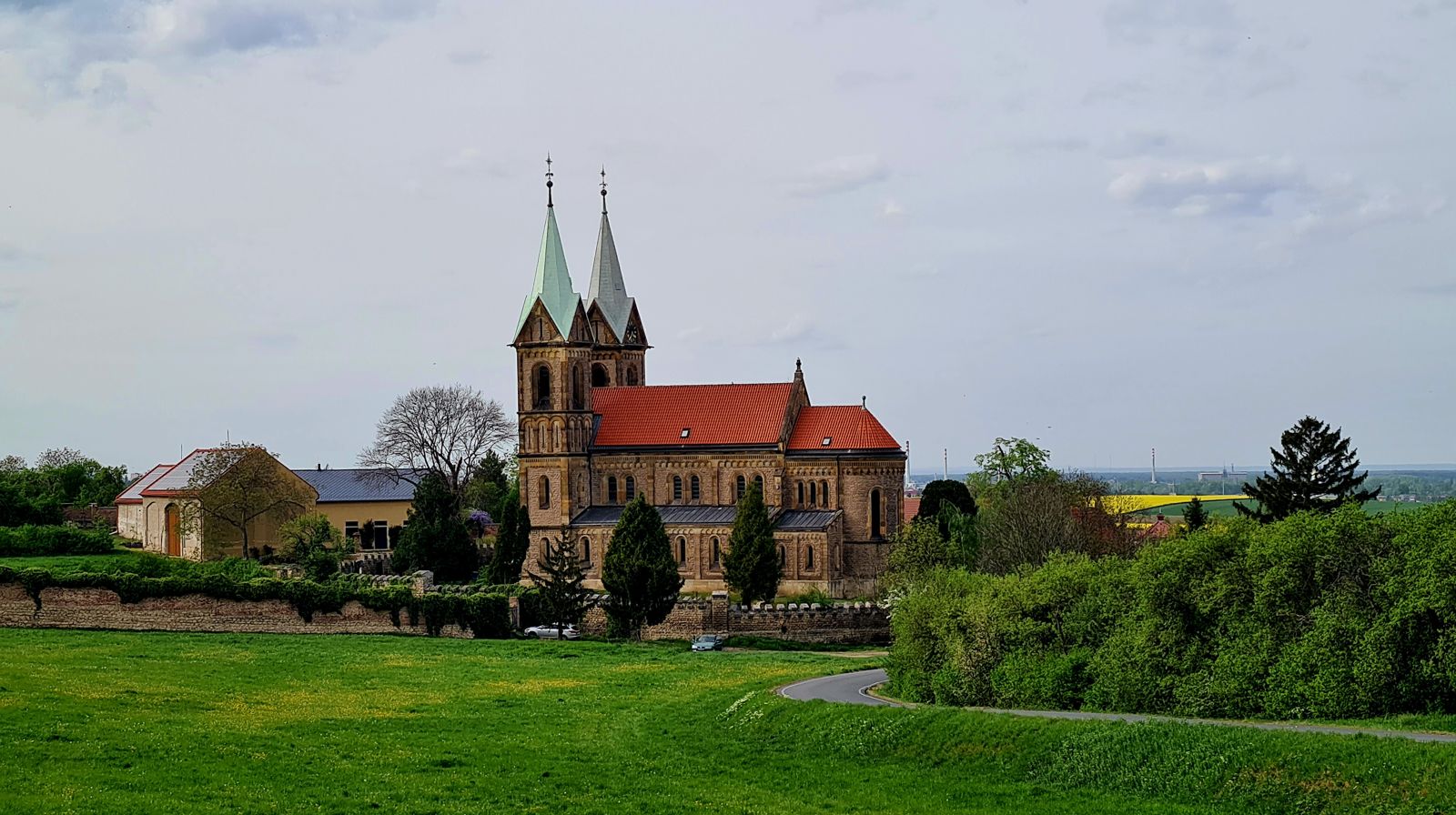 Jomfru Marias Himmelfartskirke i Grunta utenfor Kutná Hora.