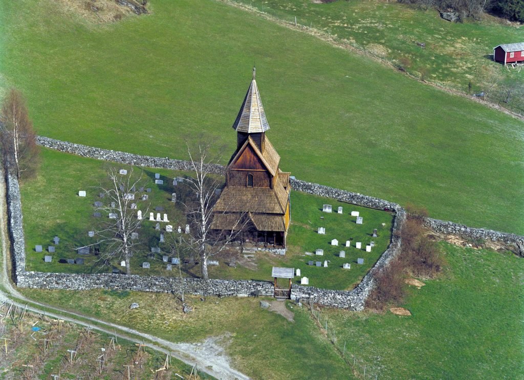 Verdensarven har store behov. På bildet er Urnes stavkirke.