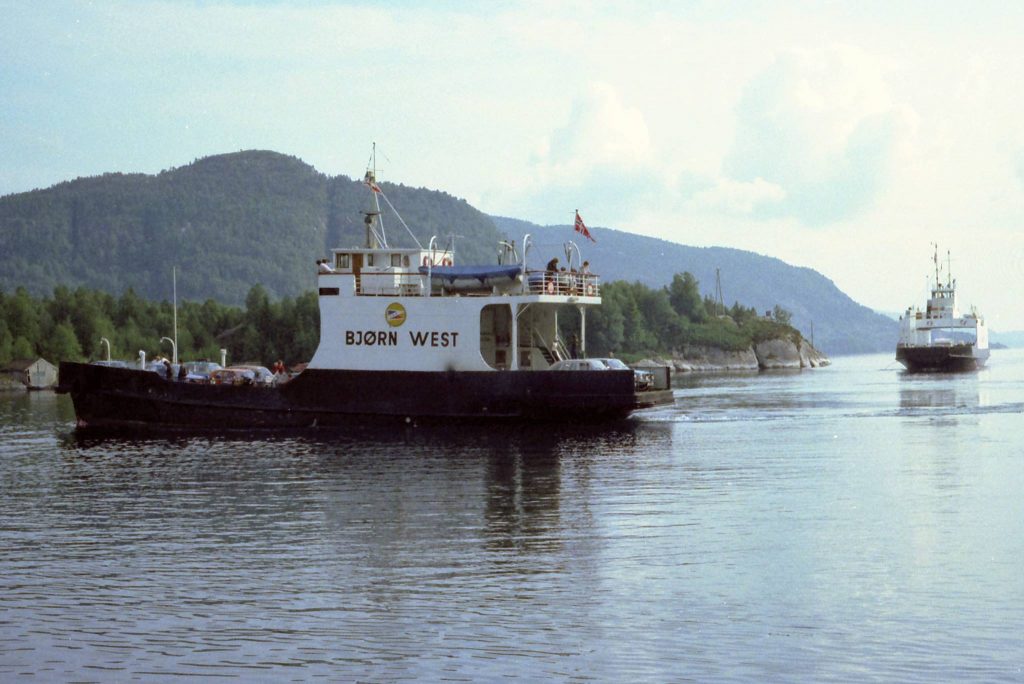 Et krigsskip i forkledning: Bjørn West, aka Tyr.