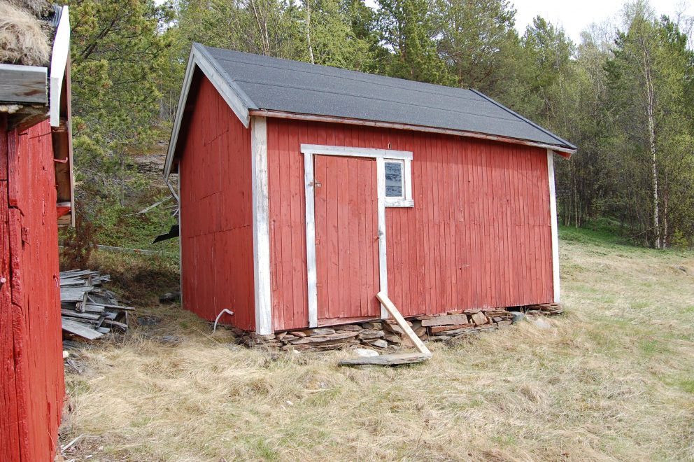 Rødt uthus på Hottigården / Hottitalo