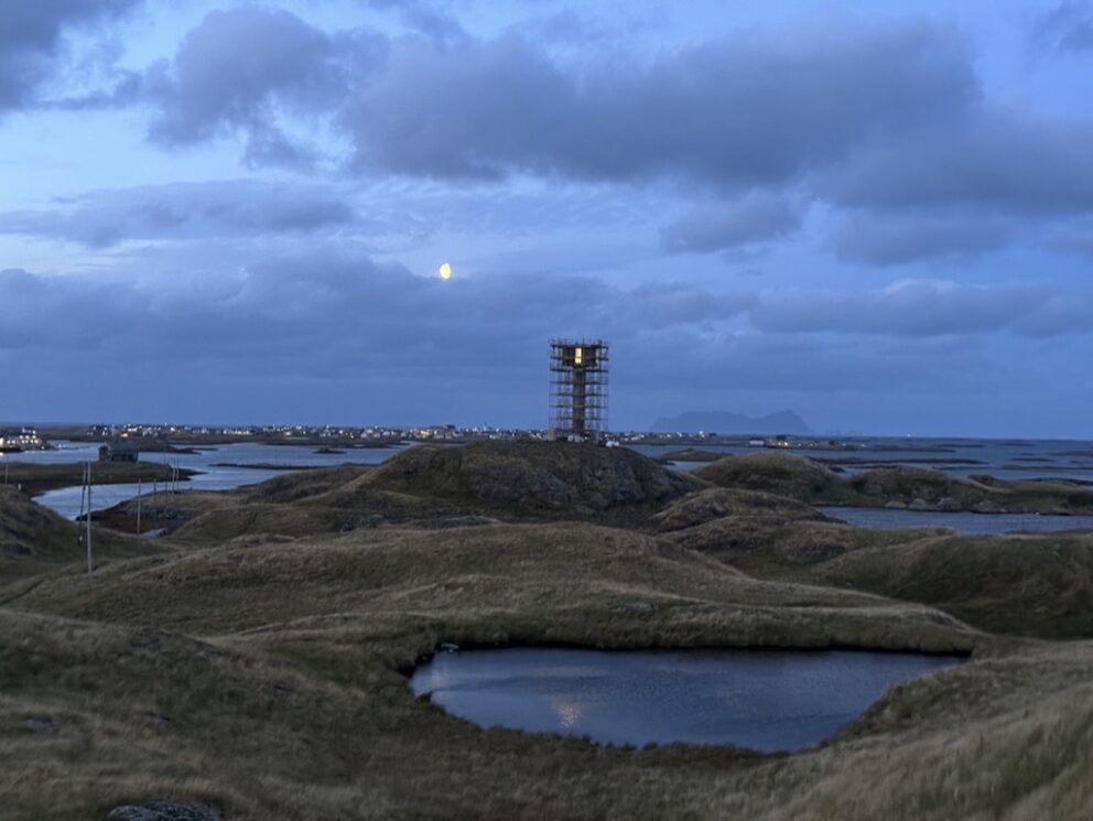 Røst og det gamle vanntårnet.
