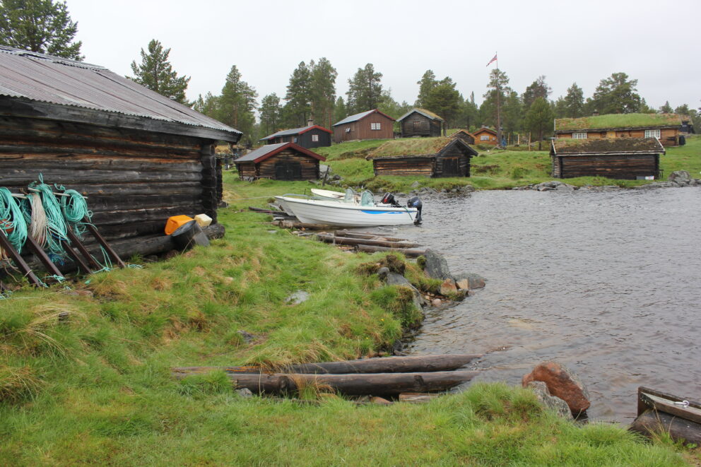 Bygningsmiljø ved Fiskevollen i Rendalen.