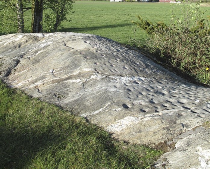 Stødleterrassen: Bergkunst på Helgaberg.