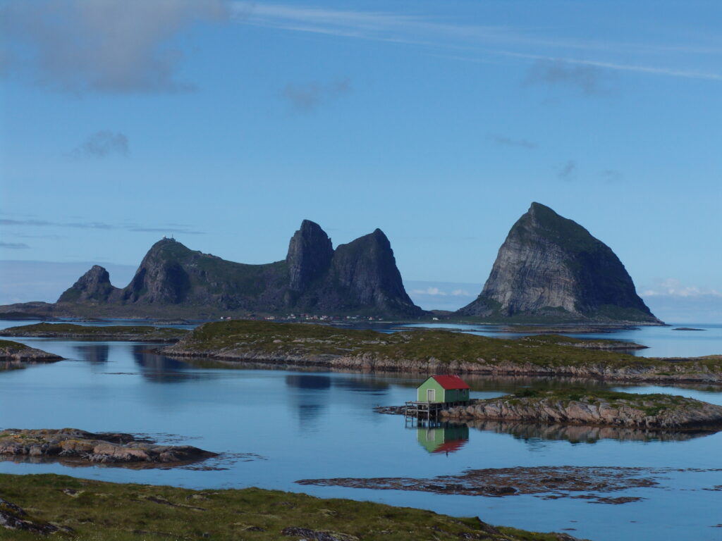 Træna og øya Sanna er av dei 15 landskapa i Nordland som har kome med i Riksantikvarens oversikt.