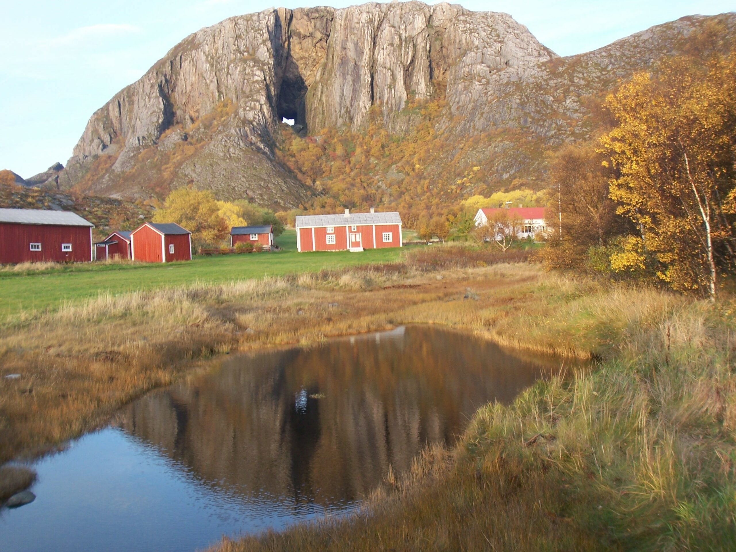 Torghatten er eit av dei 15 landskapa, her frå Ytrehatten i Brønnøy.