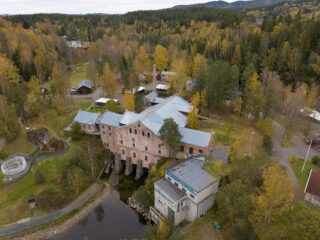 Flyfoto av Kistefos Træsliberi