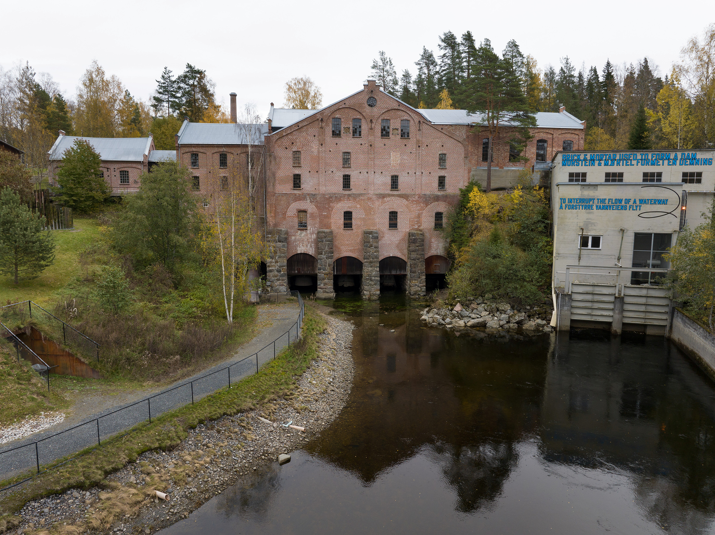 Kraftverket ved Randselva og Kirkefos Træsliberi