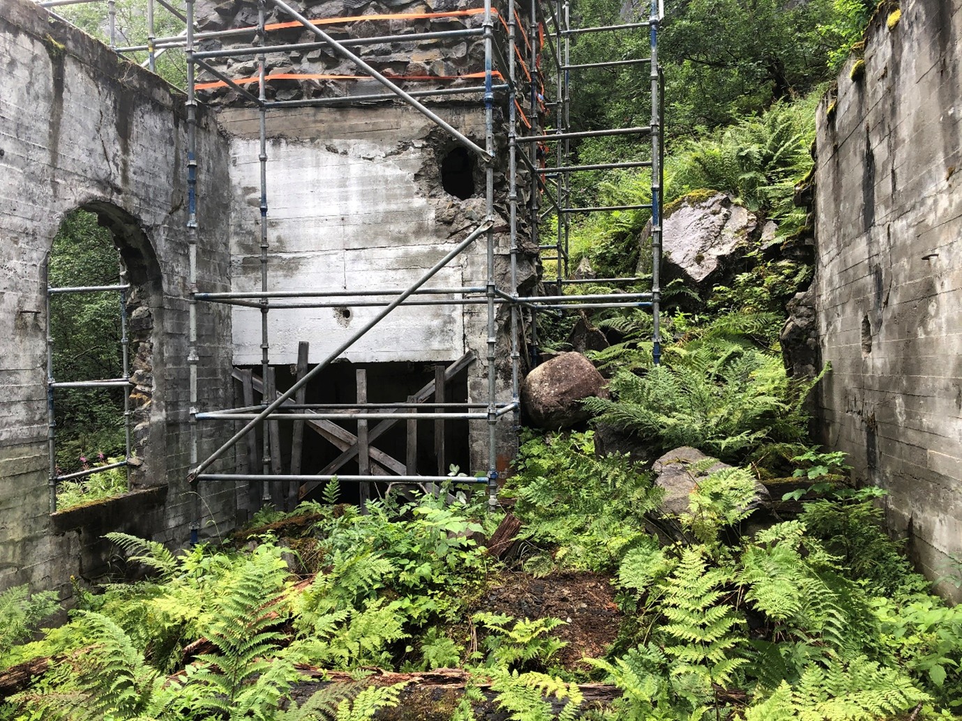 Istandsetting av ruinen av en kraftstasjon i juvet på Rjukan