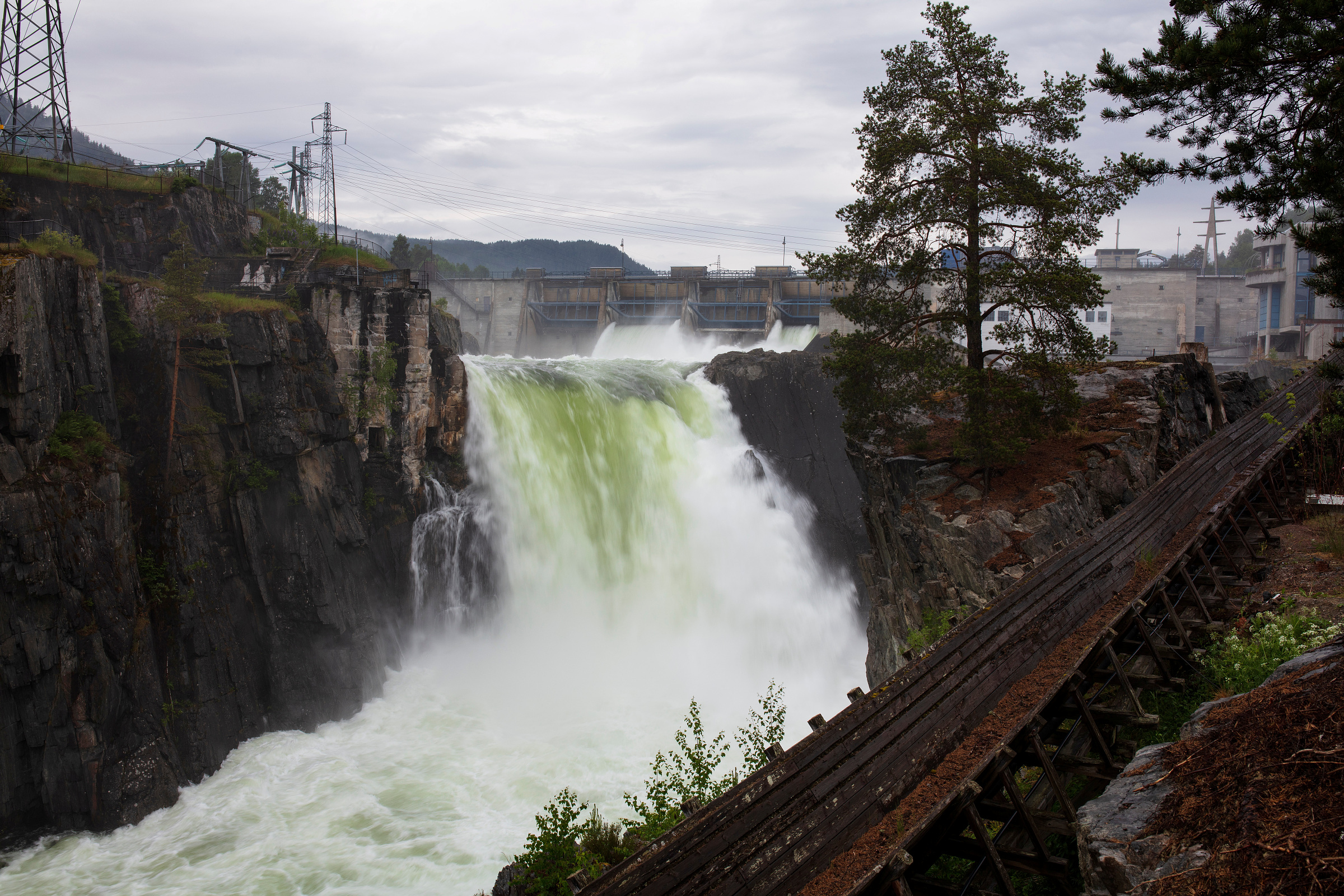 Tinfos med demning på Notodden