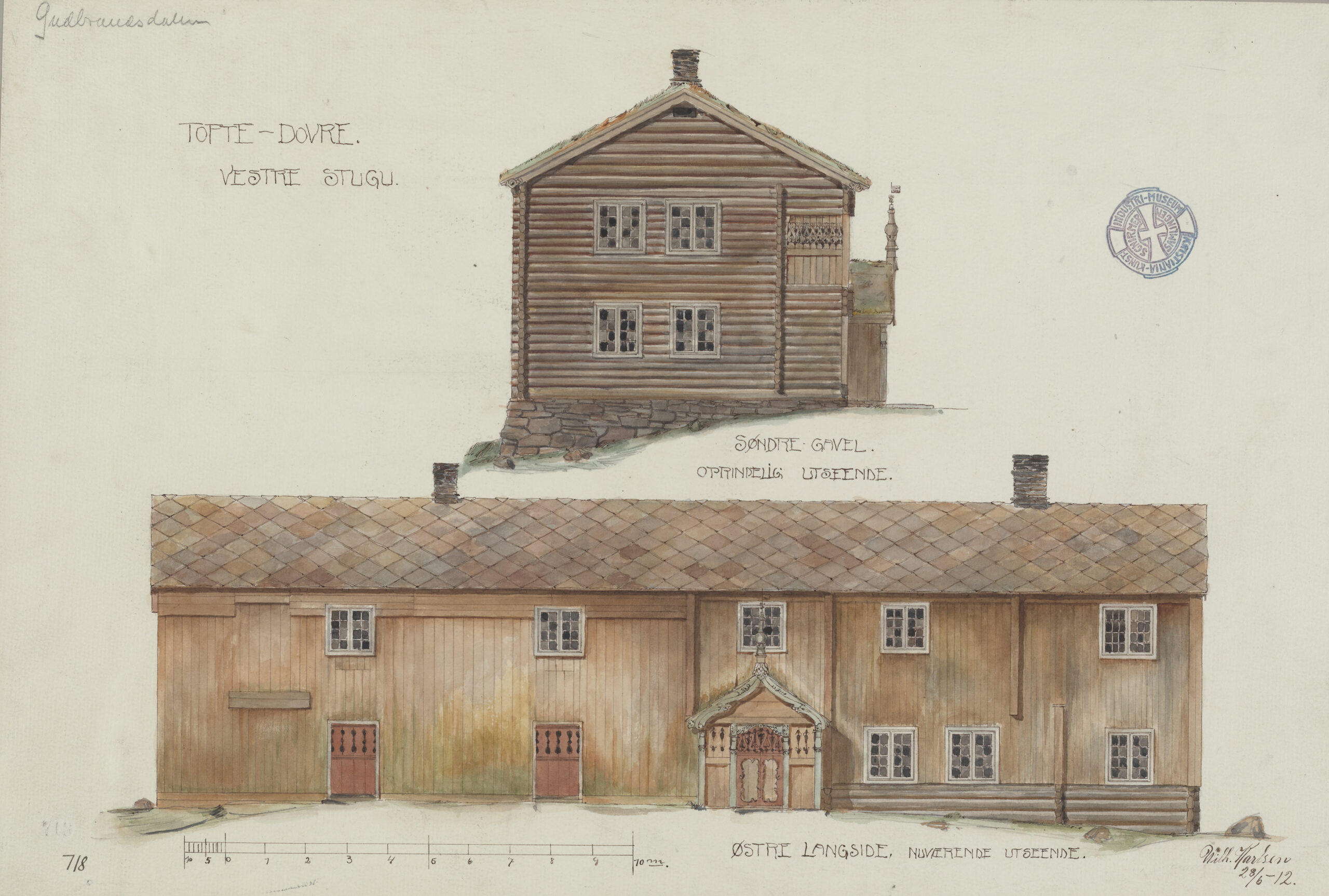 Arkitekttegning av en tradisjonell trebygning, som viser en fasade og et sidebilde med merket snitt og håndskrevne notater på norsk.